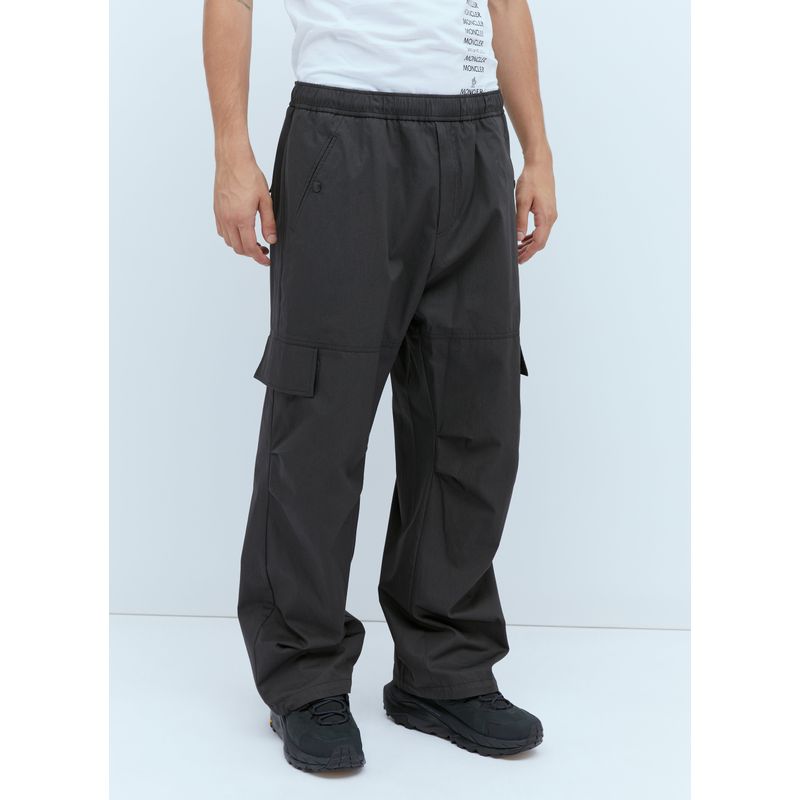 Moncler Men Logo Patch Cargo Pants